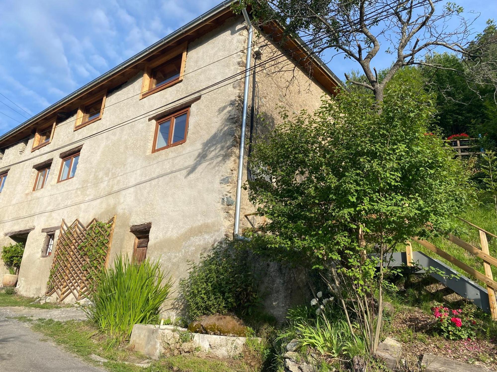 Le Couleau Bed & Breakfast Chateauroux-les-Alpes Екстериор снимка