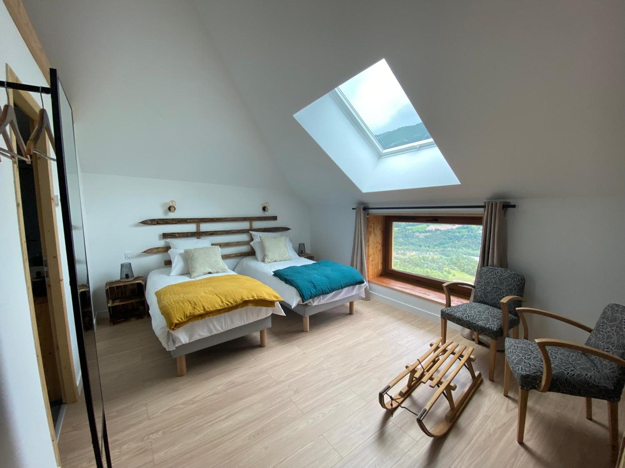 Le Couleau Bed & Breakfast Chateauroux-les-Alpes Екстериор снимка